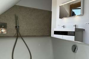 Neuwertiges 4-Zimmer-Penthouse mit Dachterrasse, Aufzug & Deckenkühlung in best Lage – 80538 Englischer Garten, München – Vorschaubild 11