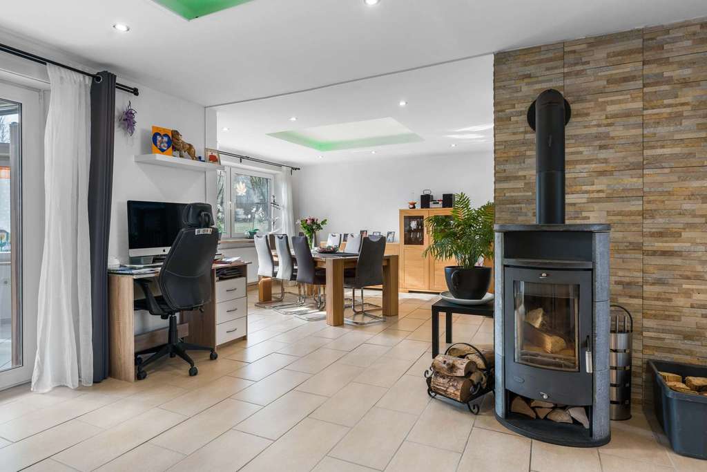 Immobilie in Landau an der Isar - *** Generationenwohnungen in gefragter Siedlungslage *** - Bild 1