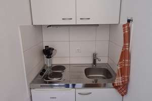 Möblierte 1-Zimmer-Wohnung mit großem Balkon in zentraler Lage – Frölichstraße 18, 86150 Stadtjägerviertel, Augsburg – Vorschaubild 10