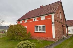 Einfamilienhaus mit Ferienwohnung im Fischerdorf Mönkebude – Hauptstraße 81, 17375 Mönkebude – Vorschaubild 1