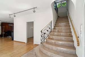 Zwei charmante Stadtvillen mit Flair & Privatsphäre im Süden Frankfurts, direkt am Stadtwald – Die vollständige Adresse der Immobilie erhältst du vom Anbieter., 60528 Niederrad, Frankfurt am Main – Vorschaubild 19