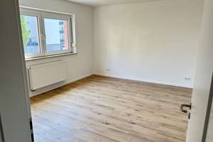 Sofort frei & ohne Provision - Renovierte 3-Zimmer-Wohnung mit Balkon – U-Bahn um die Ecke – Die vollständige Adresse der Immobilie erhältst du vom Anbieter., 90461 Hummelstein, Nürnberg – Vorschaubild 2