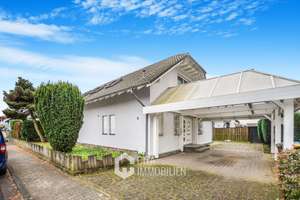 Attraktives Einfamilienhaus mit großem Garten, sonniger Terrasse und Stellplatz in Niddatal – Die vollständige Adresse der Immobilie erhältst du vom Anbieter., 61194 Niddatal – Vorschaubild 1