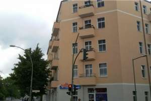 Bezugsfreie 2-Zimmer-Wohnung mit Balkon in Friedrichshain – provisionsfrein – 10247 Friedrichshain, Berlin – Vorschaubild 1