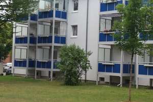 Gemütliche Zweizimmerwohnung mit Balkon in Langwasser zu vermieten! – Trebnitzer Str. 35, 90473 Langwasser Südwest, Nürnberg – Vorschaubild 1