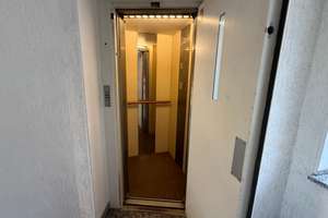 Alles NEU!!! 3. OG + Aufzug  + großer Balkon + 2er-WG-gerecht ! – Bernsdorfer Straße 69, 9126 Bernsdorf, Chemnitz – Vorschaubild 8