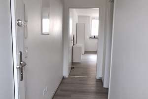 Einziehen & wohnen: voll möbliertes 1-Zimmer-Apartment in zentraler Lage – Bredowstraße 2, 45139 Südostviertel, Essen – Vorschaubild 3