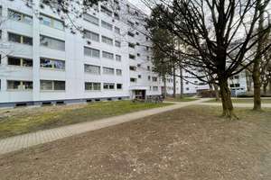 Mü-Hadern: 2,5 Zi Whg. im 6. Stock mit traumhaftem Alpenblick! – Die vollständige Adresse der Immobilie erhältst du vom Anbieter., 81375 Neuhadern, München – Vorschaubild 2