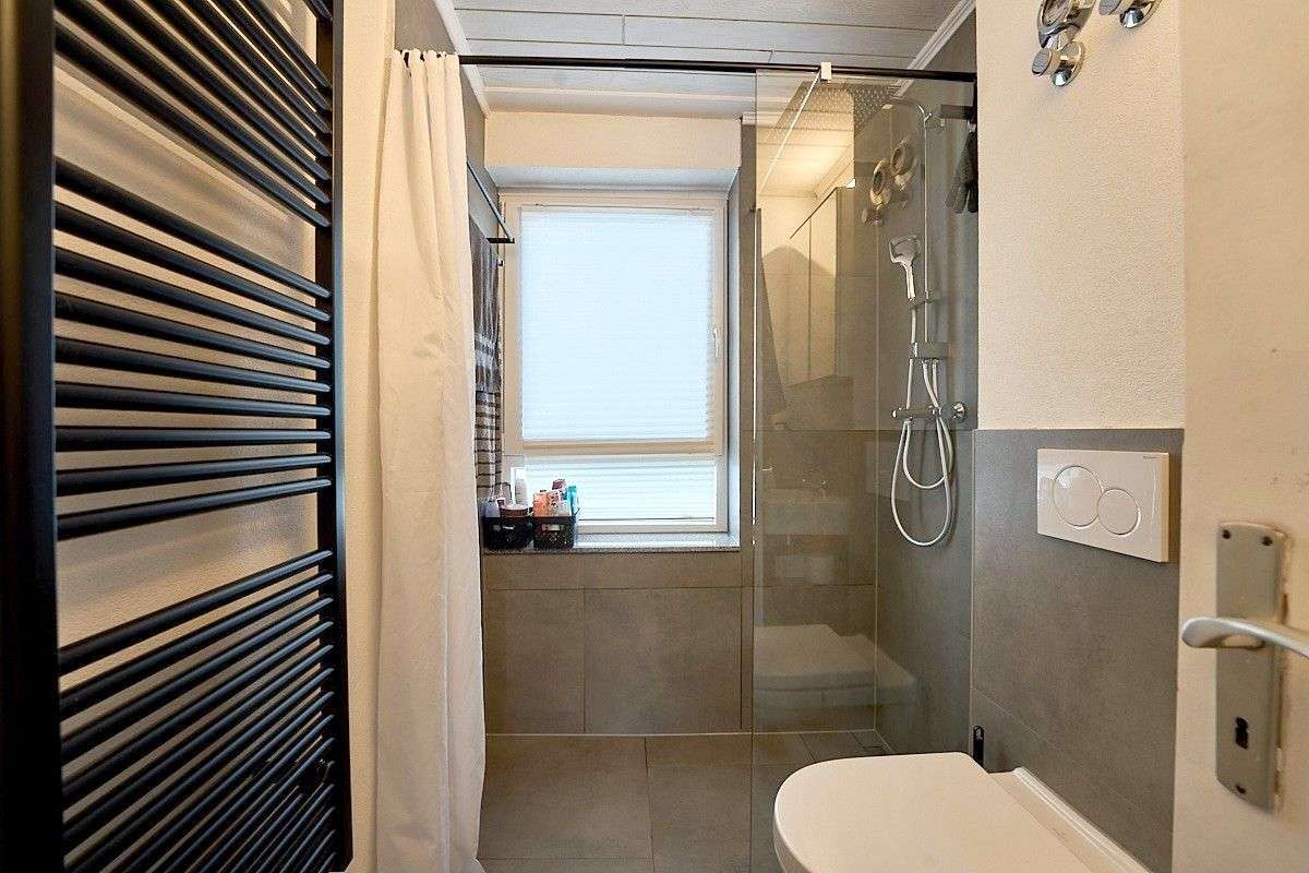 Immobilie in Immenhausen - Zweifamilienhaus mit Garage in Immenhausen - Bild 5