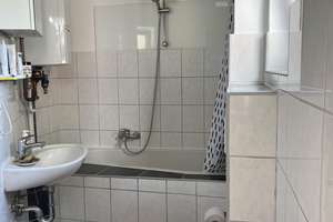gern an WG`s, Charmante Altbauwohnung mit 2 Balkonen, 3-4 Zimmer, EBK, Bad mit Badewanne – Die vollständige Adresse der Immobilie erhältst du vom Anbieter., 23554 Sankt Lorenz Nord, Lübeck – Vorschaubild 2