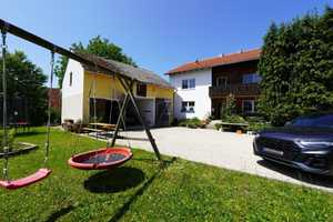Solides Wohnhaus mit bis zu 5,3 % Rendite – Drei Etagen, großes Grundstück, vielseitig nutzbar – Neuburg-Schrobenhausen (Kreis) – Vorschaubild 2