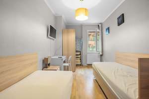 Charmante 2-Zimmer-Hochparterrewohnung mit Einbauküche – Die vollständige Adresse der Immobilie erhältst du vom Anbieter., 10551 Moabit, Berlin – Vorschaubild 2