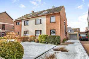 Bremen-Neustadt/Neuenland: Schöne Doppelhaushälfte auf Erbbaugrundstück in zentraler Lage