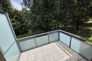 Frisch saniert, ab sofort, tolle Wohnung in Reisholz - mit Balkon – Paul-Thomas-Str. 82, 40599 Reisholz, Düsseldorf – Vorschaubild 1