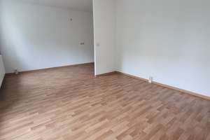 Günstige 3-Zimmer-Wohnung mit Balkon – Garbsener Str. 44, 39218 Schönebeck (Elbe) – Vorschaubild 2
