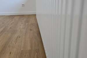 Neuwertiges Reihenmittelhaus mit PV-Anlage, Fußbodenheizung, neuem Dach, eigenem Garten & Garage – Die vollständige Adresse der Immobilie erhältst du vom Anbieter., 27753 Deichhorst, Delmenhorst – Vorschaubild 27