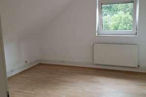 Helle 3,5-Zimmer-Altbauwohnung im Stuttgarter Westen mit schönem Ausblick & sehr guter Anbindung – Botnanger Straße 2, 70193 Kräherwald, Stuttgart – Vorschaubild 3