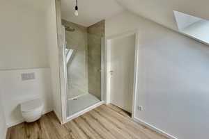 Ansprechendes und neuwertiges 5-Zimmer-Reihenhaus mit luxuriöser Innenausstattung in Willich – Karl-Kox-Straße 9a, 47877 Viersen (Kreis) – Vorschaubild 11