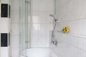 Höhenflug in Rüttenscheid/Bredeney!!! Renovierte 4-Zi. DG-Wohnung (114 m²) 3. OG  (WG geeignet) – Nelkengarten 5, 45133 Rüttenscheid, Essen – Vorschaubild 12