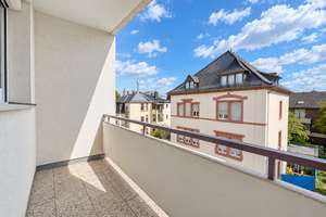 Großzügige Drei-Zimmer-Wohnung mit zwei Balkonen und Stellplatz - Frankfurt Heddernheim  – 60439 Heddernheim, Frankfurt am Main – Vorschaubild 5