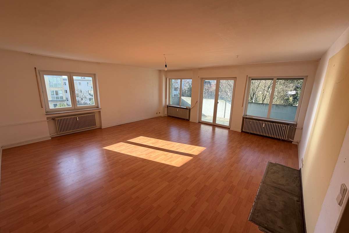 Immobilie in Kronberg - Kronberg:  Große 4-Zimmer-Eigentumswohnung in Feldrandlage - Bild 4