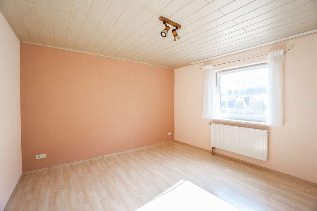 Immobilie in Inzigkofen - Modernisiertes Einfamilienhaus mit Scheune und vielseitigen Nutzungsmöglichkeiten - Bild 2