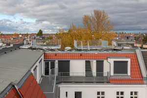 Exklusive 3-Zimmer-Dachgeschosswohnung mit geh. Innenausstattung mit EBK in Berlin Prenzlauer Berg – Schivelbeiner Straße 7, 10439 Berlin – Vorschaubild 2