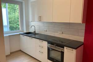 Traumhafte, sanierte 3-Zimmer-Wohnung mit Küche und Süd-Balkon in Stadtfeld Ost