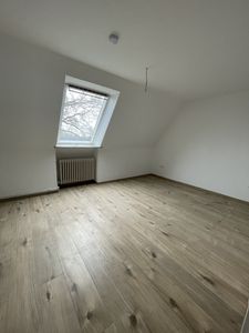 Gemütliche Dachgeschosswohnung in Ruhiger Lage!