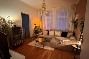 Wohnen mit Charakter: 3-Zimmer-Wohnung im historischen Altbau