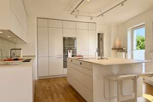 Refugium - Wohntraum im  Dachgeschoss mit luxuriöser Ausstattung in unwiederbringlicher Lage – Die vollständige Adresse der Immobilie erhältst du vom Anbieter., 80638 Neuhausen, München – Vorschaubild 3