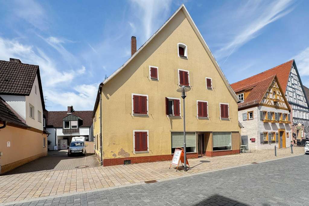 Immobilie in Hilpoltstein - Historisches Wohn- & Geschäftshaus im Herzen von Hilpoltstein - Bild 0