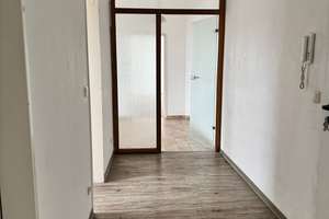 Charmante Dachgeschosswohnung mit toller Aussicht! Im Zentrum von Essen-Kray! – Krayer Straße 227, 45307 Kray, Essen – Vorschaubild 5