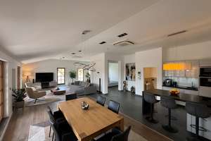 Erstbezug nach Sanierung – Penthouse mit ca. 181 m² direkt am Marktplatz Grafing – Die vollständige Adresse der Immobilie erhältst du vom Anbieter., 85567 Grafing bei München – Vorschaubild 2