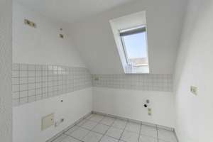 Große Dachgeschoßwohnung mit Balkon! – Triftweg 6, 6847 West, Dessau-Roßlau – Vorschaubild 6