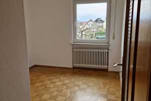 Günstiges, gepflegtes 5,5-Raum-Einfamilienhaus mit EBK in Gründau-Rothenbergen – Main-Kinzig-Kreis – Vorschaubild 8