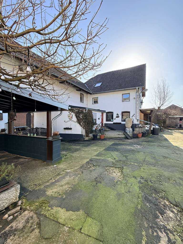 Immobilie in Jülich - Historischer Hofbau von 1828 – Großzügiges Anwesen mit Charakter & Potenzial - Bild 1