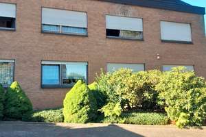 Helle 2-Zimmer-Dachgeschosswohnung mit Blick ins Grüne – Die vollständige Adresse der Immobilie erhältst du vom Anbieter., 45327 Katernberg, Essen – Vorschaubild 2