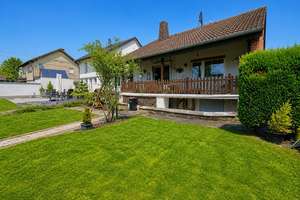 Freistehendes Einfamilienhaus mit Garage im Charakter eines Bungalows – Die vollständige Adresse der Immobilie erhältst du vom Anbieter., 52511 Geilenkirchen – Vorschaubild 2