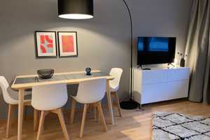 Hochwertig möbliertes Einzimmer-Apartment in Bestlage von Schwabing/München – Marschallstr. 8, 80802 München – Vorschaubild 1
