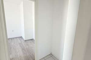 Helle 4-Raum-Wohnung mit Einbauküche *Bad mit Dusche & Wanne* zentrumsnah – Turnstraße 5, 9111 Bernsdorf, Chemnitz – Vorschaubild 13