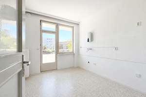 Bezugsfreie + helle 2-Zi-Whg. ZENTRAL in Tempelhof + Süd-Balkon + Lift + Keller – Die vollständige Adresse der Immobilie erhältst du vom Anbieter., 12101 Tempelhof, Berlin – Vorschaubild 8