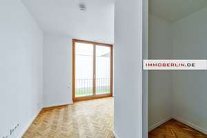 IMMOBERLIN.DE - Moderne Wohnung mit Sonnenloggia & Pkw-Stellplatz in exzellenter Lage – Die vollständige Adresse der Immobilie erhältst du vom Anbieter., 13086 Weißensee, Berlin – Vorschaubild 4