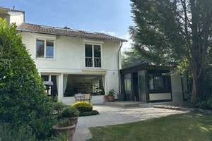 Bezugsfrei!!
Familien-Einfamilienhaus mit Traumgarten – sonnige Top-Lage am Ippendorfer Sonnenhang! – Die vollständige Adresse der Immobilie erhältst du vom Anbieter., 53127 Ippendorf, Bonn – Vorschaubild 8