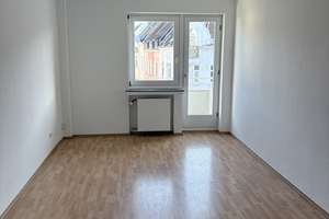 Frisch renoviert: helle, freundliche 2 ZKB mit Balkon in Benrath – Die vollständige Adresse der Immobilie erhältst du vom Anbieter., 40593 Benrath, Düsseldorf – Vorschaubild 4