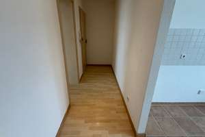 TOP Wohnlage mit Süd-Balkon am Wohnzi. !! – Sachsenring 41, 9127 Gablenz, Chemnitz – Vorschaubild 10