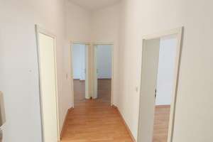 ruhige, schöne 3-Zimmerwohnung mit Einbauküche, Bad und Balkon in den Innenhof – Georg-Friedrich-Str. 17, 76131 Oststadt, Karlsruhe – Vorschaubild 3