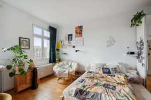 Stilvolle 3-Zimmer-Wohnung in Bestlage, vollständig renoviert – Berlin – Vorschaubild 2