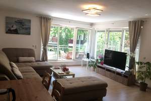 Attraktive 3-Zimmer-Wohnung mit Balkon und Einbauküche in Striesen-Ost