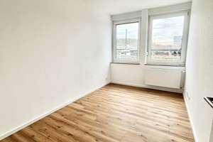 Geräumige 4-Zimmer-Wohnung in Koblenz Mitte – Die vollständige Adresse der Immobilie erhältst du vom Anbieter., 56068 Mitte, Koblenz – Vorschaubild 3